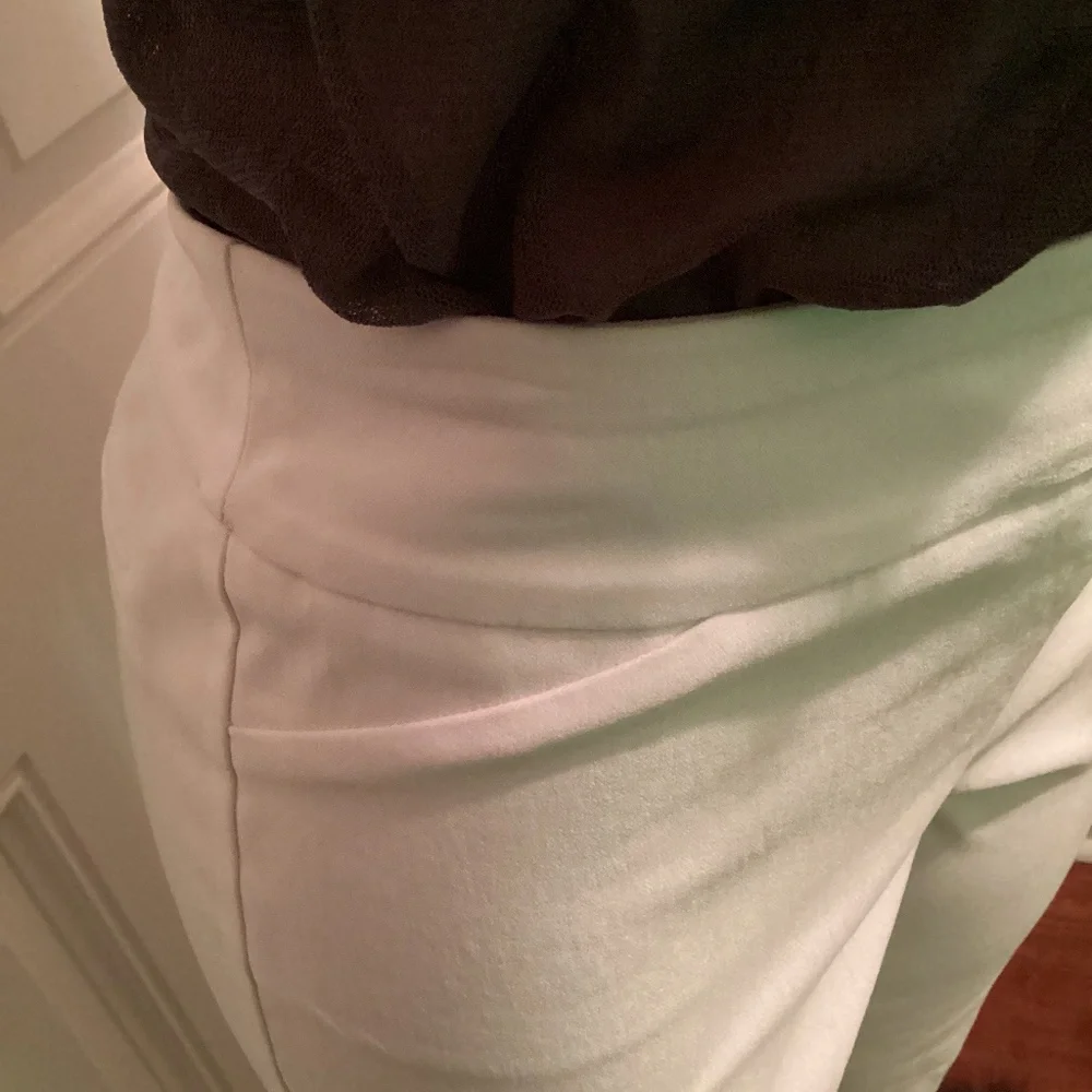 CHARTER CLUB white size 8 skinny leg smoothing waist pants. - Picture 3 of 11